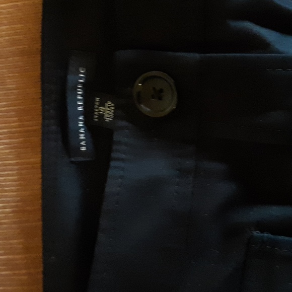 Banana Republic black cotton skirt. - Picture 3 of 5